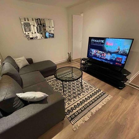 Le Black & White, Hyper Centre - Paisible- Wifi Hd- Netflix- Proche Gare -Ideal Couple Et Business Niort Buitenkant foto